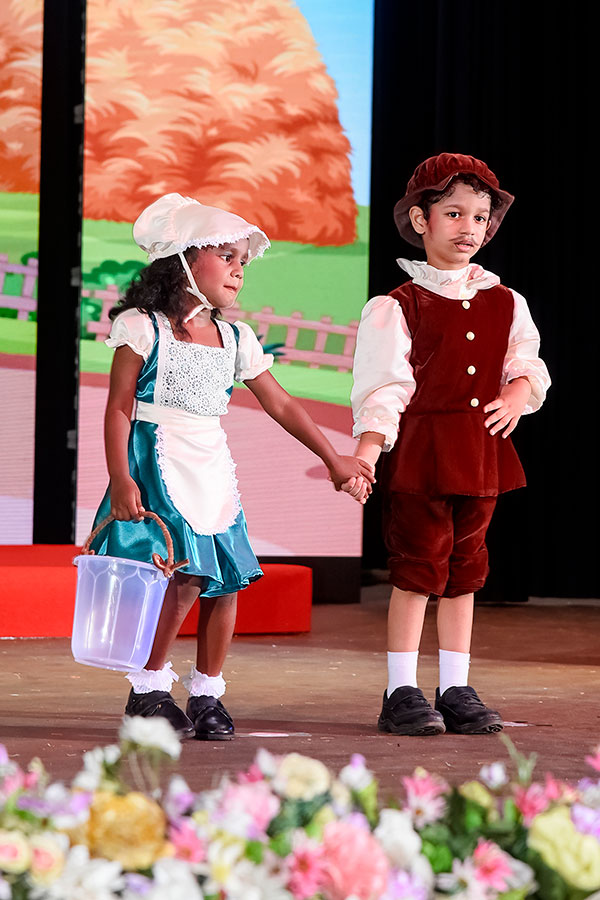 Twinkle Stars AMI Montessori Panadura, Montessori Sri Lanka, Nursery Pre school Panadura Sri Lanka, Graduation in Montessori, nursery and Kindergarten activities, A.M.I. montessori in sri lanka, Early Learning and child care centre