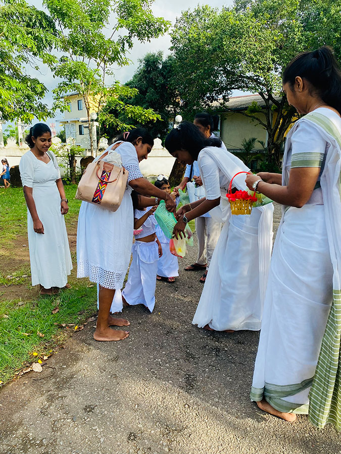 Twinkle Stars AMI Montessori Panadura, Montessori Sri Lanka, Nursery Pre school Panadura Sri Lanka, Poson festival celebration in Montessori, nursery and Kindergarten activities, A.M.I. montessori in sri lanka, Early Learning and child care centre