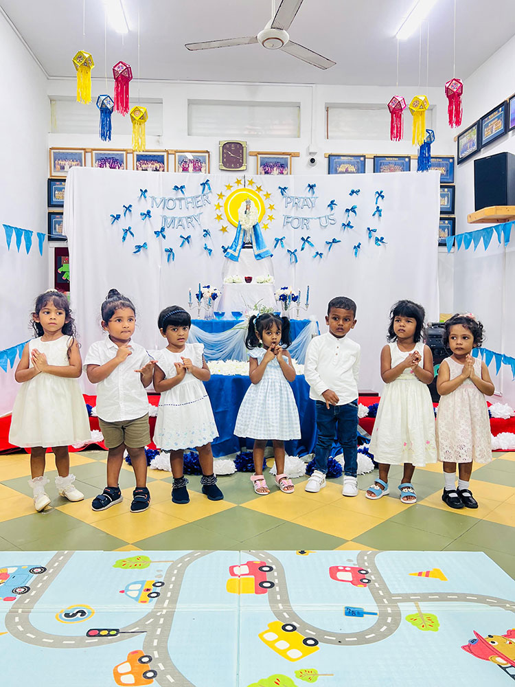Twinkle Stars AMI Montessori Panadura, Montessori Sri Lanka, Nursery Pre school Panadura Sri Lanka, May feast in Montessori, nursery and Kindergarten activities, A.M.I. montessori in sri lanka, Early Learning and child care centre